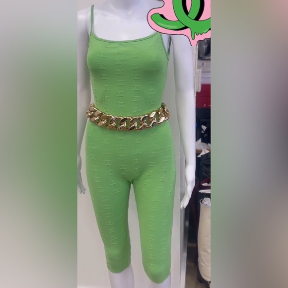 CHANEL RARE COLLECTORS ARCHIVAL
LIME GREEN ONE PIECE JUMPER / 36 - Picture 1 of 6